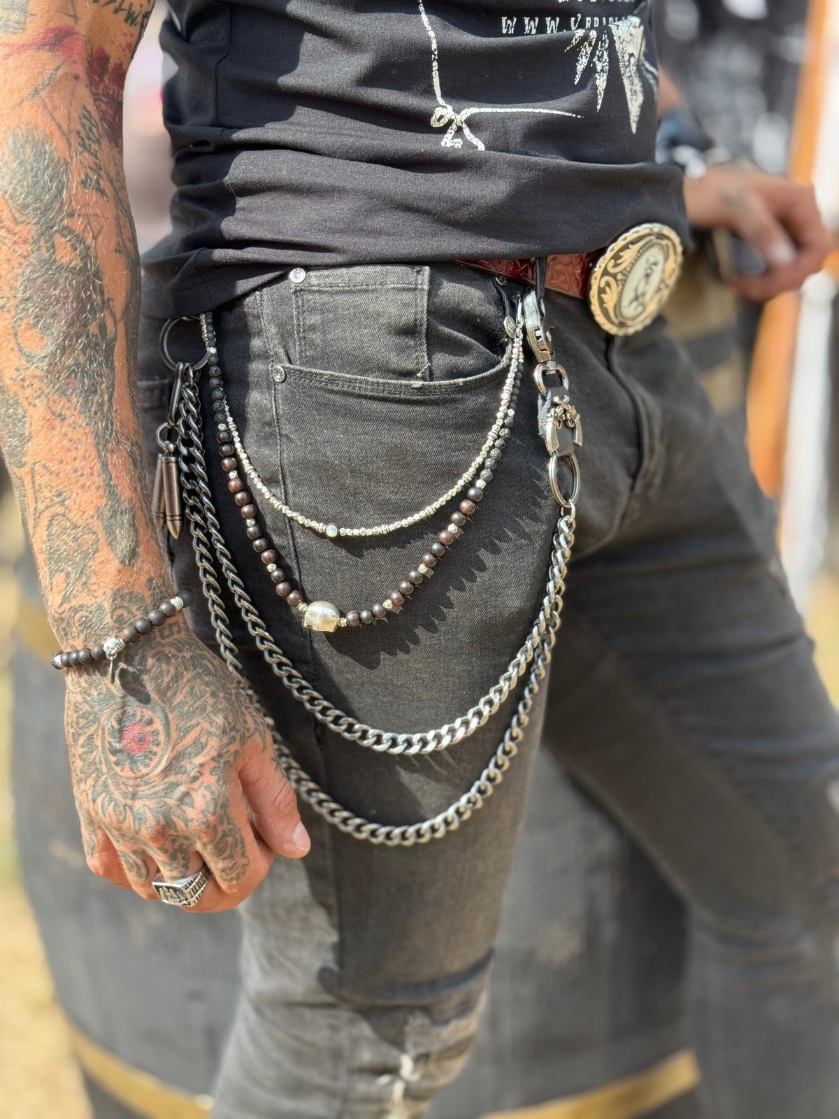 Alice's Chain